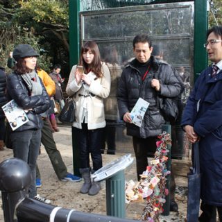 「陽だまりの彼女」のロケ地となった「龍恋の鐘」を視察
