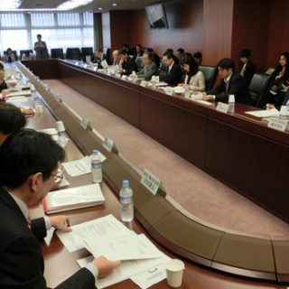 18日に開かれた第4回の検討会