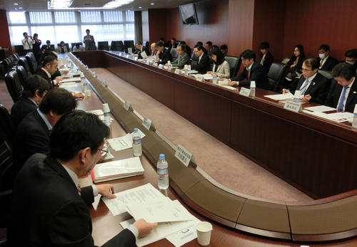 18日に開かれた第4回の検討会