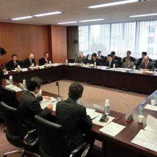 強化委員会の初会合