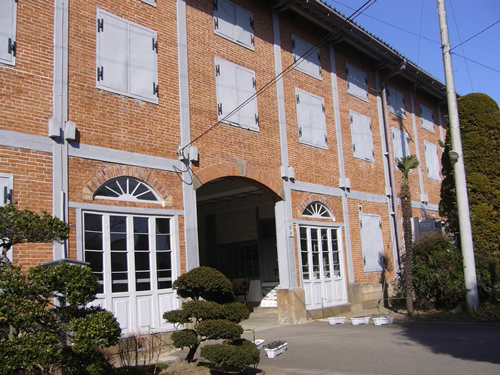 富岡製糸場内にある東繭倉庫