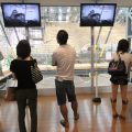 姫路城修理見学施設の8階からの見学風景