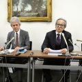 写真左から全旅連の清澤正人専務理事、佐藤勘三郎会長代行、北原会長、日本旅館協会の佐藤英之専務理事