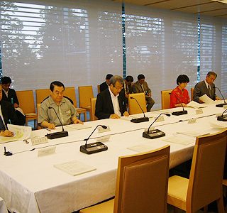 地域重視の提言をまとめた戦略会議