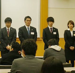 学観連の新役員（右端が大川さん）