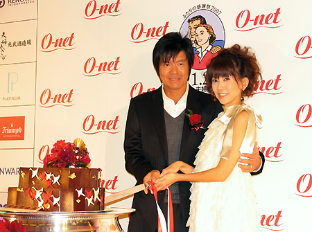 11月22日の「いい夫婦の日」のベストカップルはタレントのヒロミと松本伊代夫妻に。 愛する気持ちは「変わらない」と声をそろえた