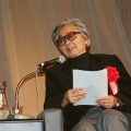ロケのエピソードを語る山田監督（11月30日）