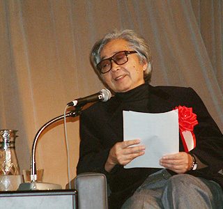 ロケのエピソードを語る山田監督（11月30日）