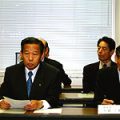 チケット発売をPRする二階ANTA会長