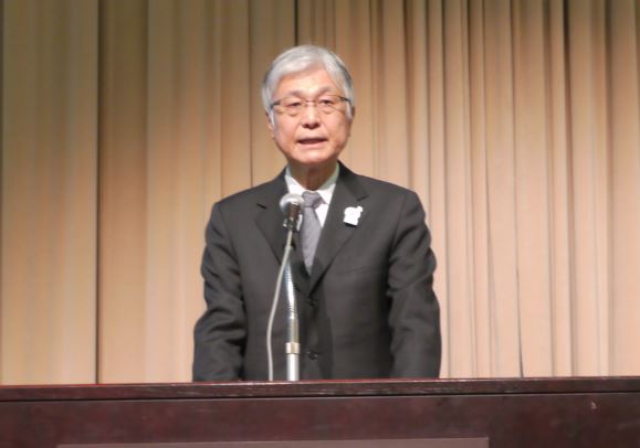 本保芳明氏